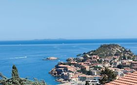 Isola del Giglio casa Nico e casa Camilla Monticello Giglio Porto